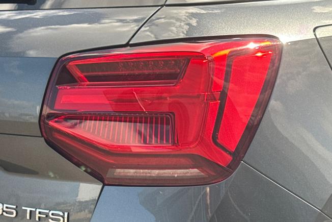 Audi Q2 Photo 18