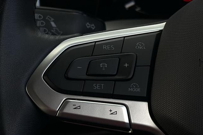 VOLKSWAGEN Golf Photo 16