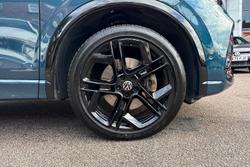 VOLKSWAGEN Tiguan Photo 5