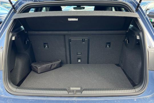 Volkswagen Golf Photo autoimg-df6f2e17af03b865ad1022978b39120a61076998.jpg