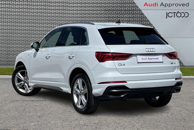 AUDI Q3 Photo 3
