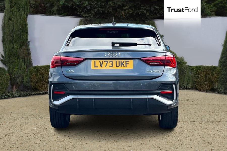 Audi Q3 Photo autoimg-df747c039b3da6bdddee88bf45550a36c5129e3a.jpg