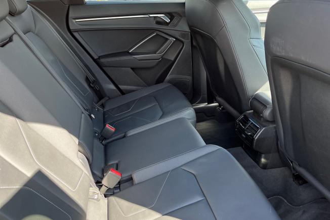 AUDI Q3 Photo 39
