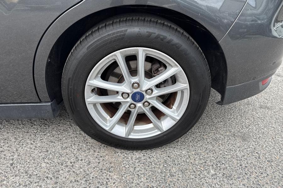 Ford C-Max Photo autoimg-df7982e2b4d581e1f78424fa2bf27519dac983d6.jpg