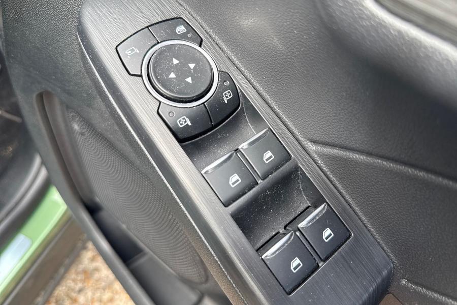 Ford KUGA Photo autoimg-df7a1df71ce6e549411dea96362ffac060700241.jpg