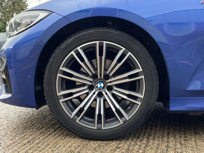 BMW 3 Series Photo 5