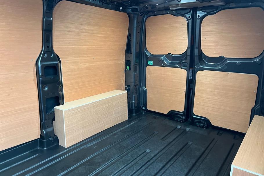 Used Ford TRANSIT CUSTOM 5