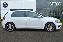 VOLKSWAGEN Golf Photo 4