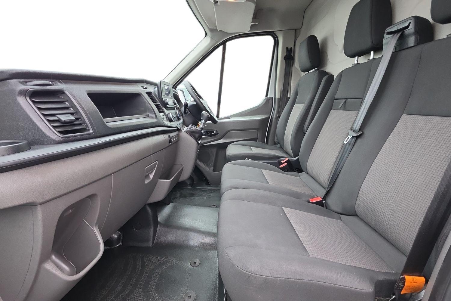 Ford Transit Photo 9