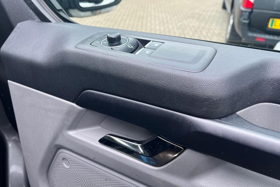 Used FORD TOURNEO CUSTOM YM25OMJ 34