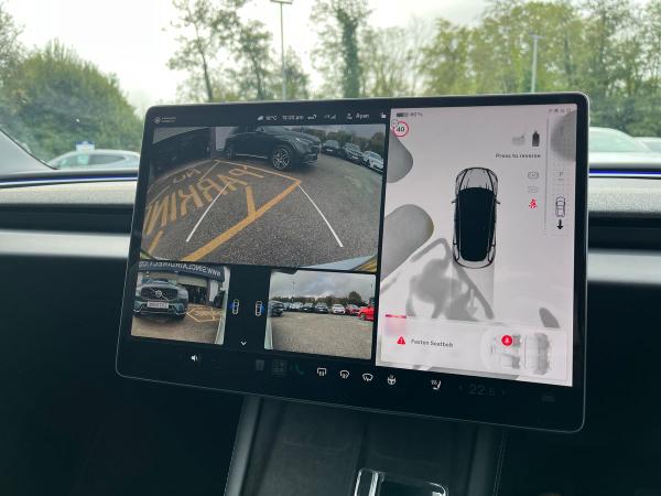 TESLA Model 3 Photo autoimg-df85f8d151407c53718b2443fd2cedb0546a461e.jpg