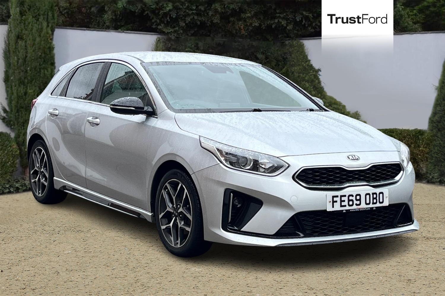 Kia CEED Photo 0