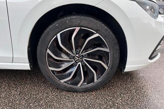 Volkswagen Golf Photo autoimg-df89e8a4607885be73d2d6305f024730bfa0659b.jpg