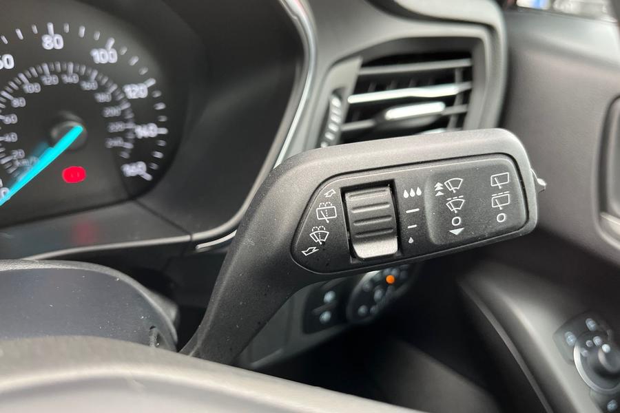 Ford FOCUS Photo autoimg-df8f7c9190fc15f553298da0fc9e8e9e38526613.jpg