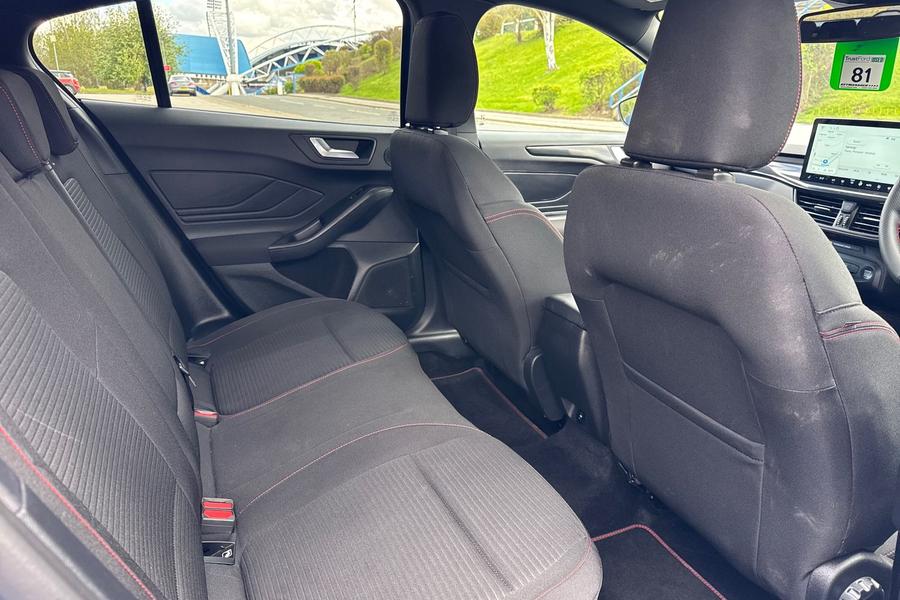 Ford FOCUS Photo autoimg-df947462f324ac14e3f98582cf86e700ea5c8095.jpg