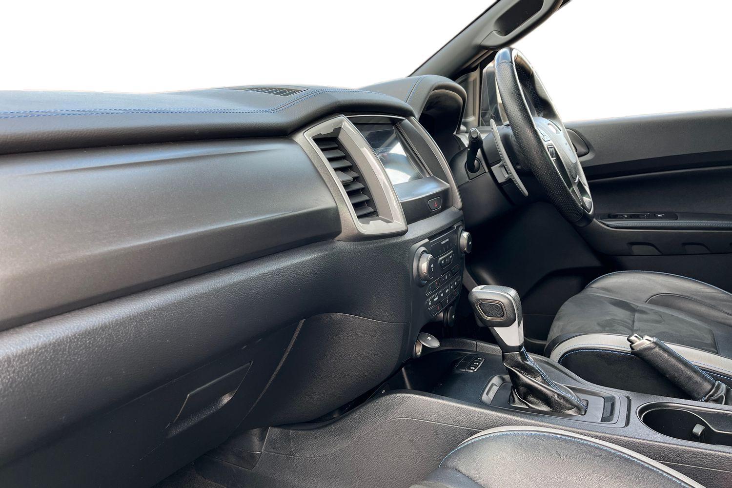 Ford RANGER Photo 2