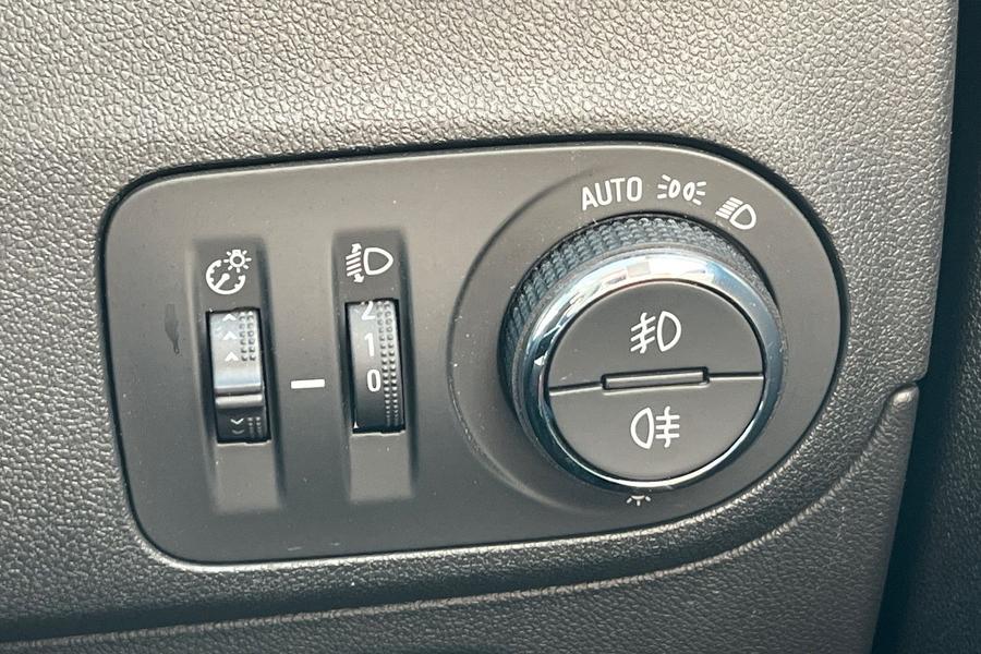 Vauxhall CROSSLAND X Photo autoimg-df987fbf5237a72e0c3c4ed5c949b7f61ef08950.jpg