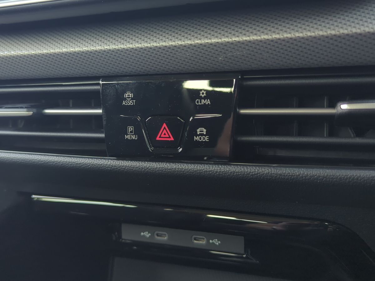 Volkswagen Golf Photo autoimg-df989f87848be187c78483150940de70c9213f37.jpg