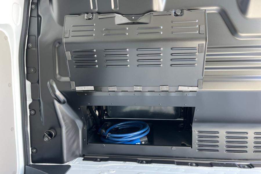 Ford E-Transit Custom Photo autoimg-df9908d073e80392f297191d036d69bce2e6f14f.jpg