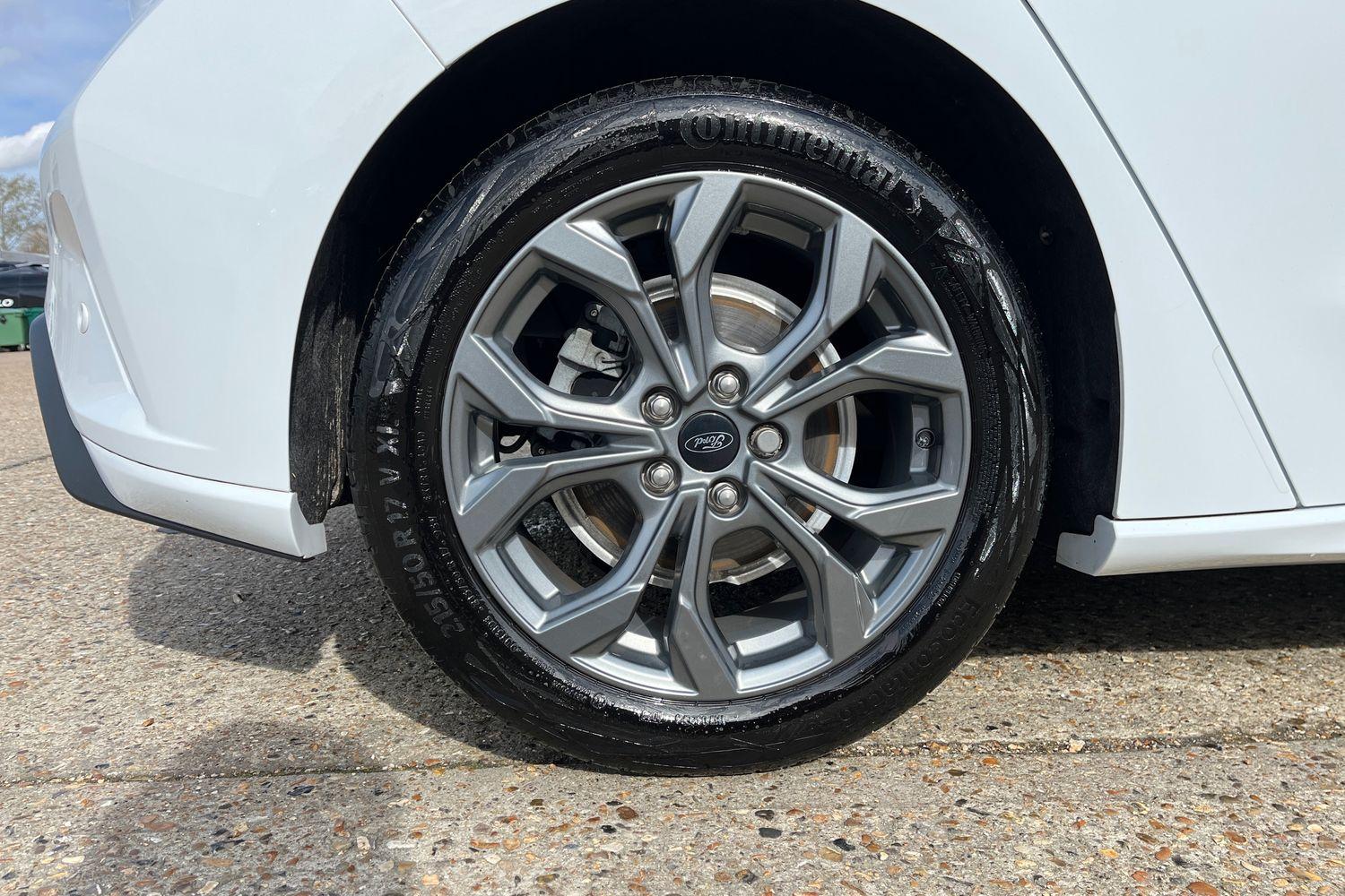 Ford Focus Photo 7
