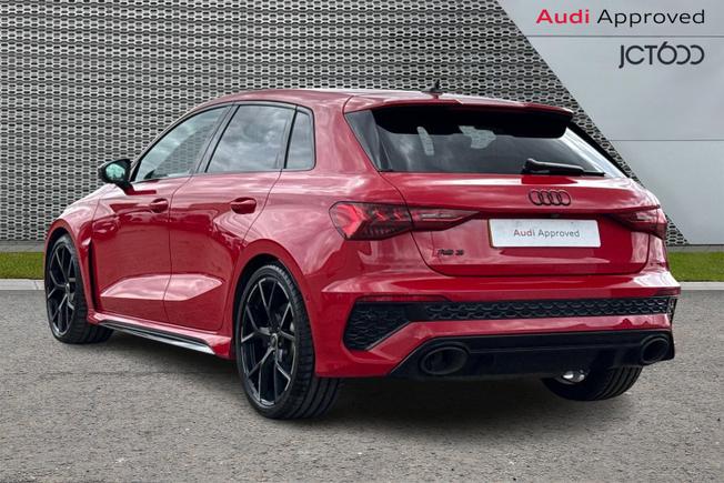 AUDI RS3 Photo 3