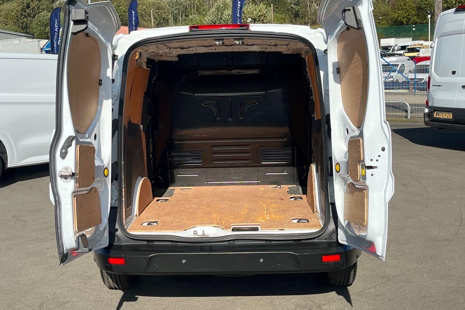 Ford TRANSIT CONNECT Photo 6