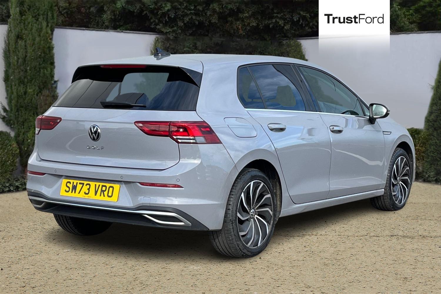 Volkswagen Golf Photo 3