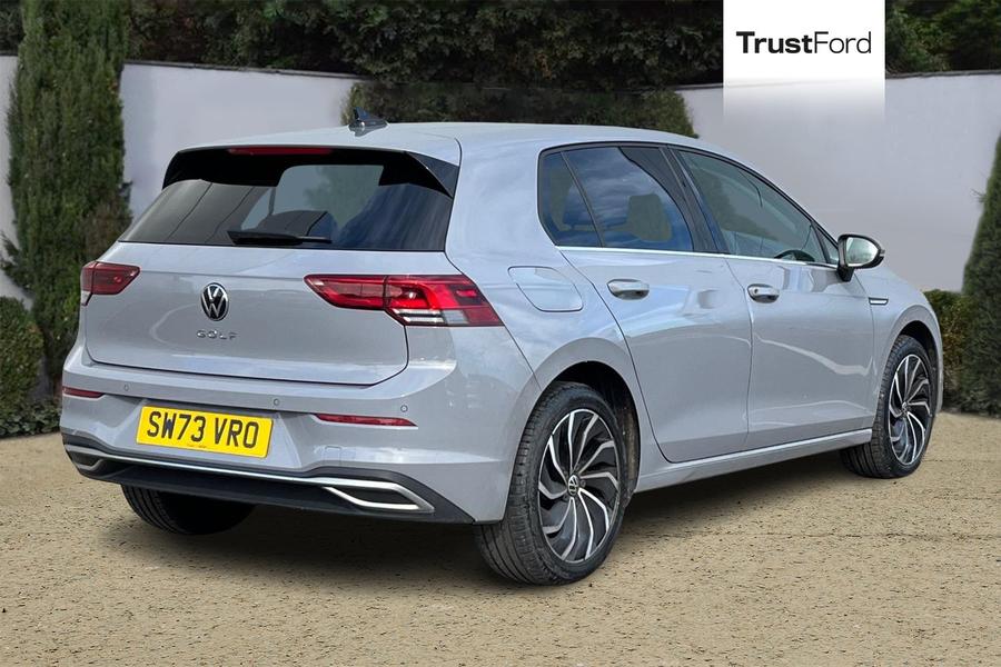 Volkswagen Golf Photo autoimg-dfa3c273bee36c6153c5b004fba3da9bcb62464e.jpg