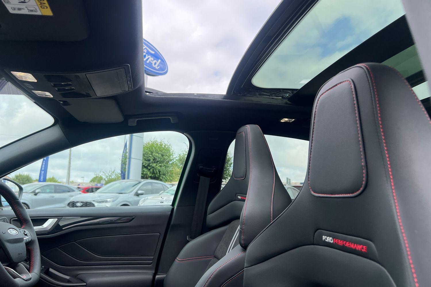 Ford FOCUS Photo 23