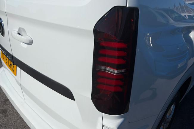 VOLKSWAGEN Transporter Photo 18