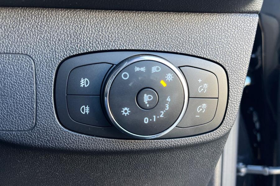 Ford Focus Photo autoimg-dfa589b68aeb8515eec448985d3af6b36028beaa.jpg
