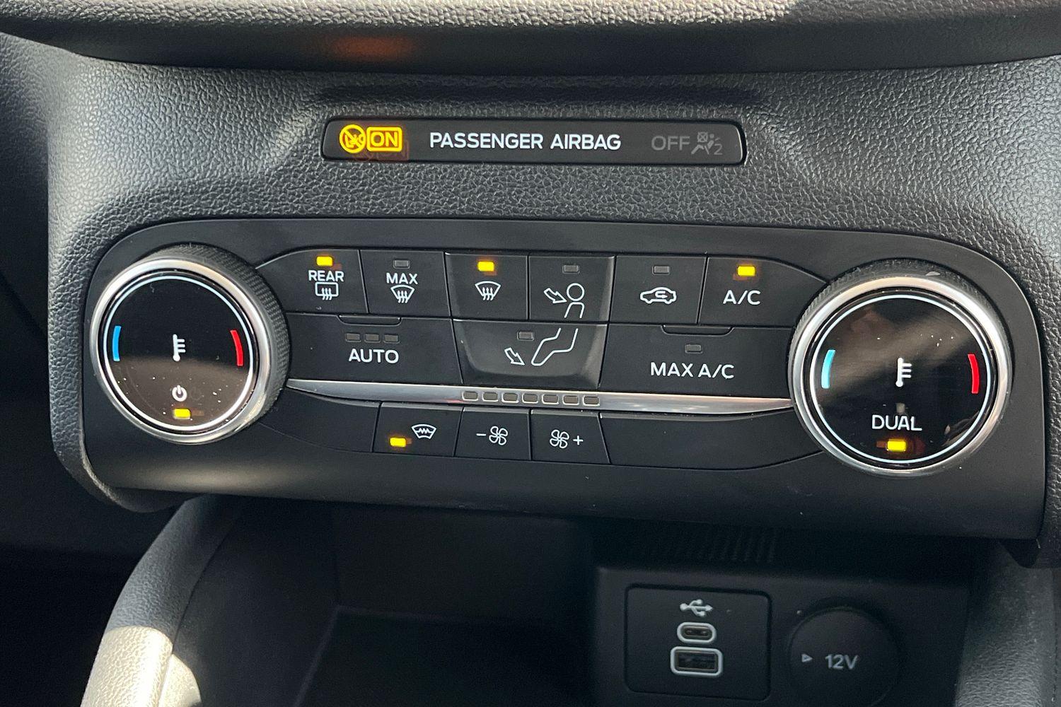Ford Kuga Photo 31