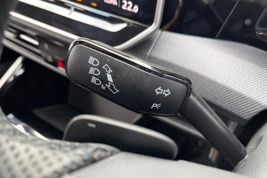 Volkswagen Golf Photo autoimg-dfa6d3342ef24bba889cb064ee4fb49f3b99f639.jpg