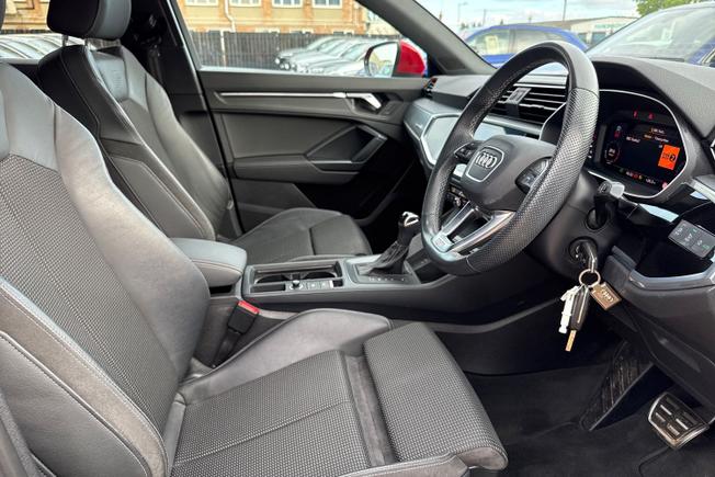 Audi Q3 Photo 41