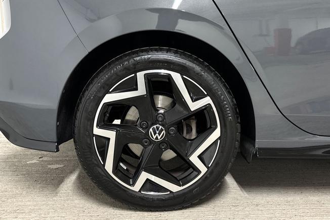 VOLKSWAGEN Golf Photo 5