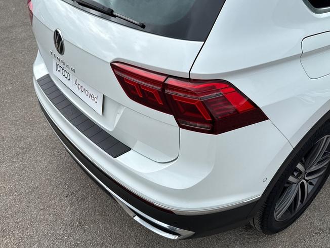 VOLKSWAGEN Tiguan Photo 24