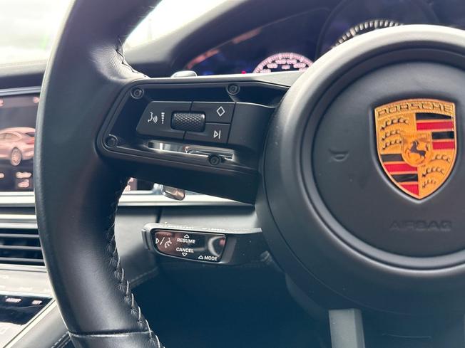 PORSCHE Panamera Photo 16