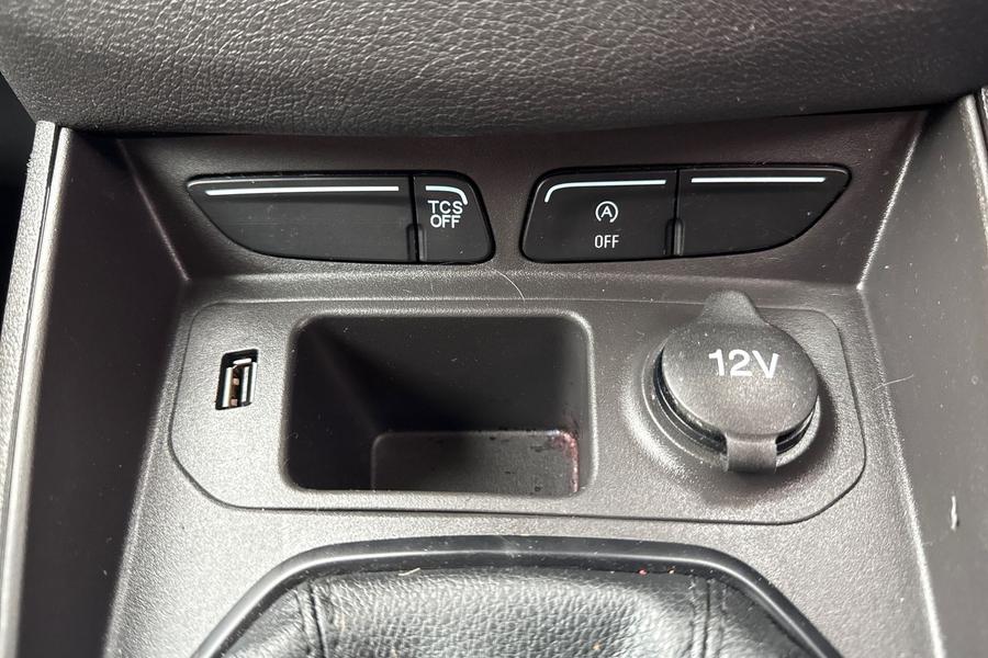 Ford TRANSIT COURIER Photo autoimg-dfadeb432737d294bc5857ac0ec83b407d13c710.jpg