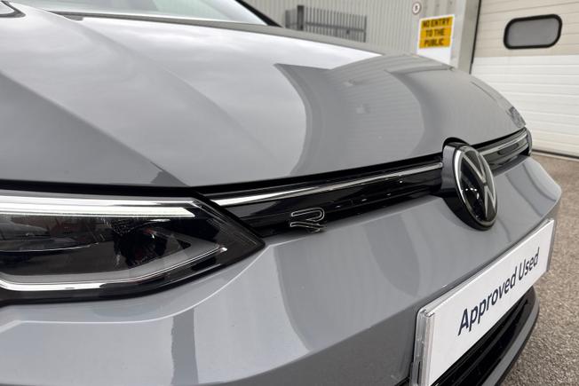 VOLKSWAGEN GOLF Photo 30