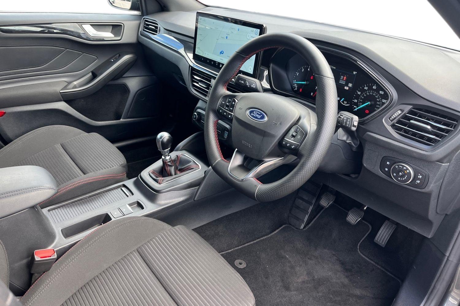 Ford Focus Photo 8