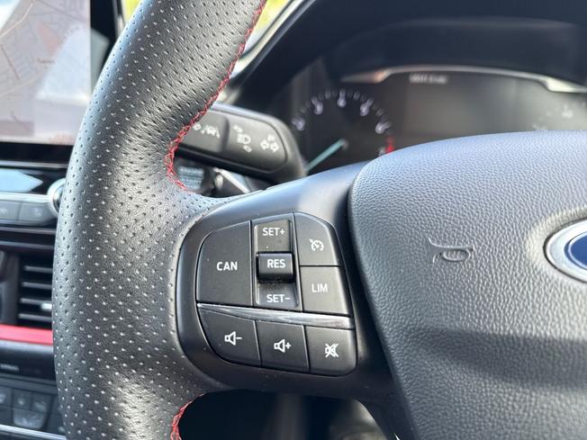 FORD Fiesta Photo 16