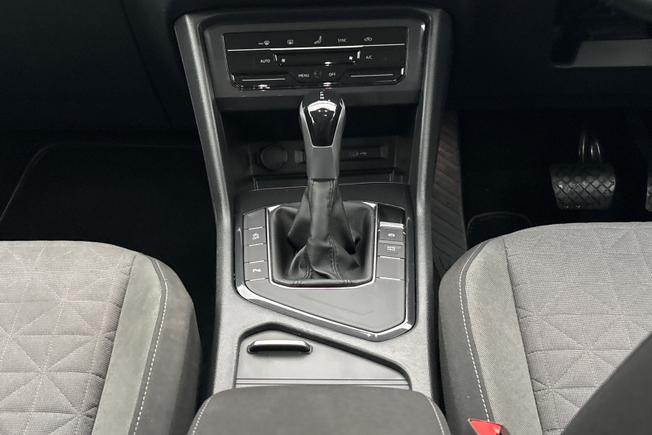 VOLKSWAGEN Tiguan Photo 32