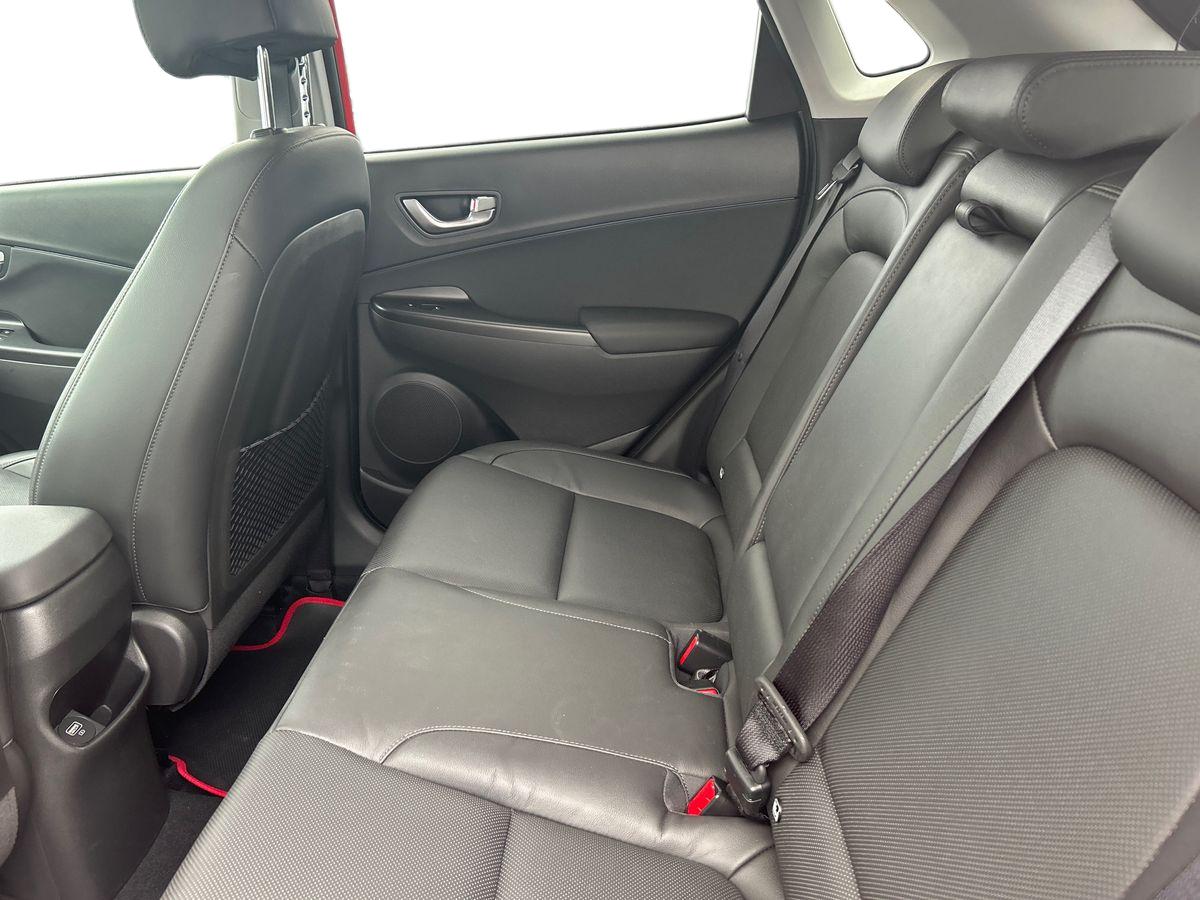 Hyundai KONA Photo 3
