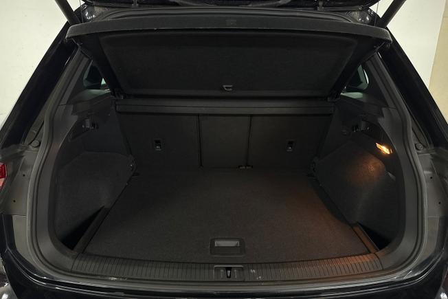 VOLKSWAGEN Tiguan Photo 12