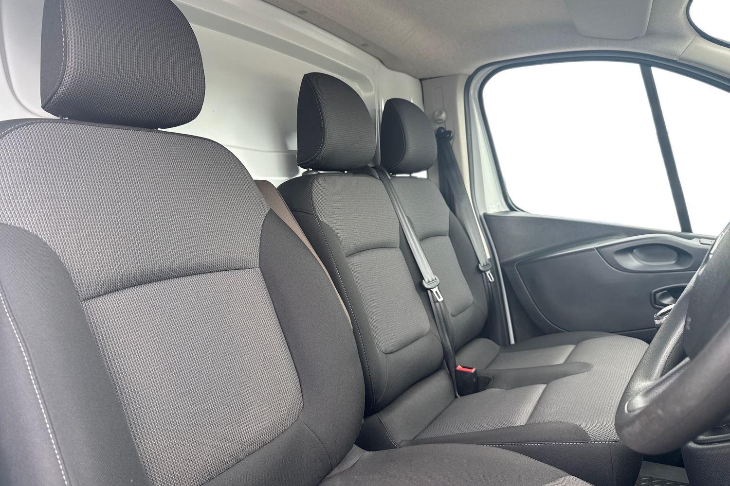Renault TRAFIC Photo 10