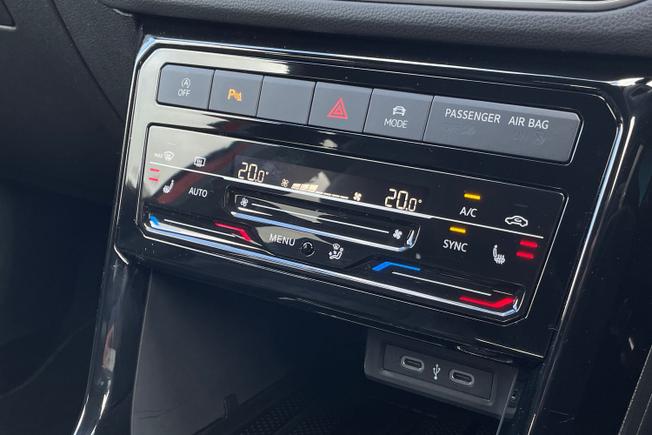 VOLKSWAGEN T-Cross Photo 36
