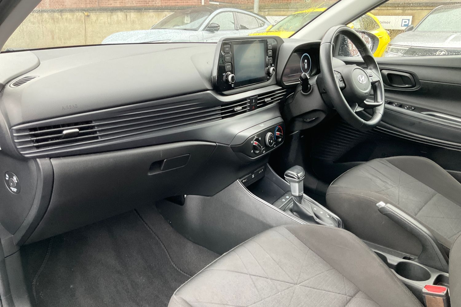 Hyundai BAYON Photo 17