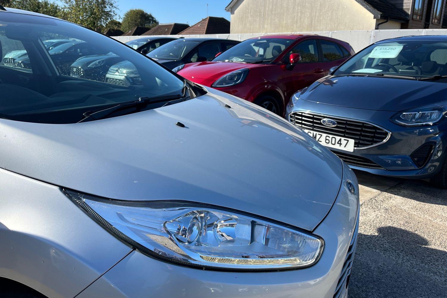 Ford Fiesta Photo 22