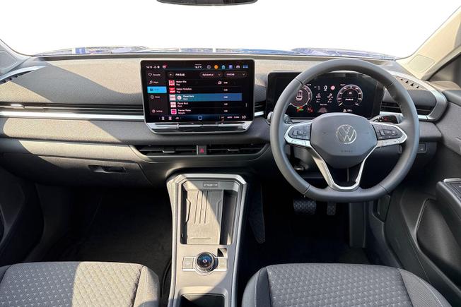 Volkswagen T-Roc Photo 10