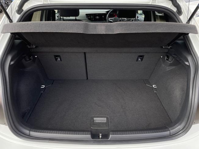 VOLKSWAGEN Polo Photo 12